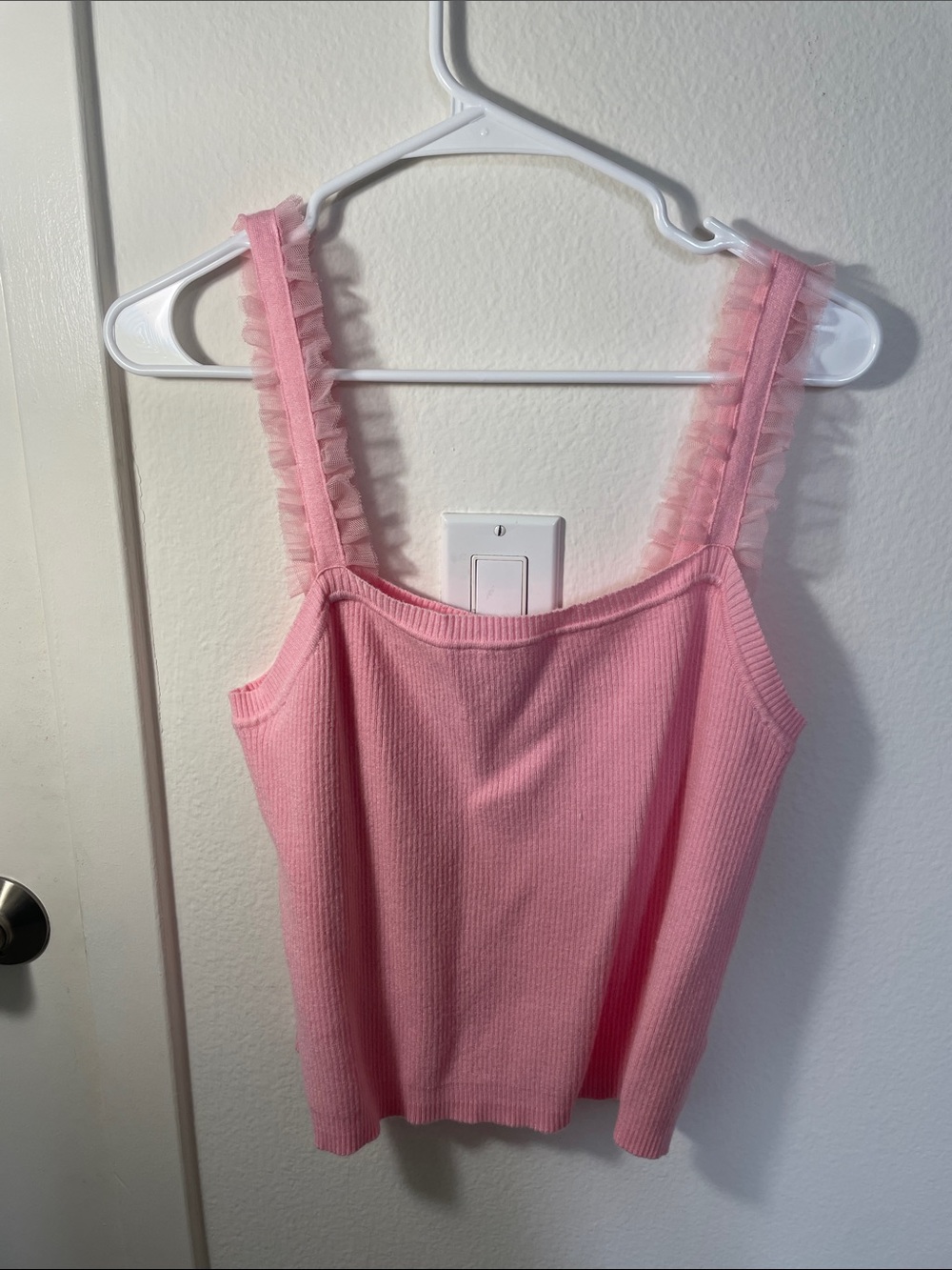 Francesca's Collections Pink Ruffle-Trim Ribbed Tank
